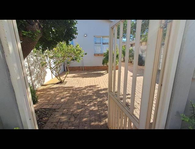 3 BEDROOM HOUSE FOR SALE IN BRITANNIA BAY